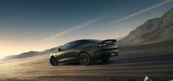 九龙证券配资 变色车身加标配四驱！领克10EM-P把豪车配置打成了“白菜价”？